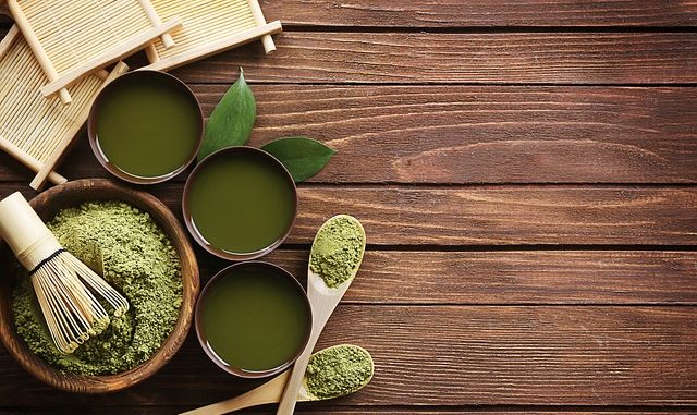 Neočekávaná použití pro zelený čaj a matcha – zdraví, domácnost, zahrada i krása