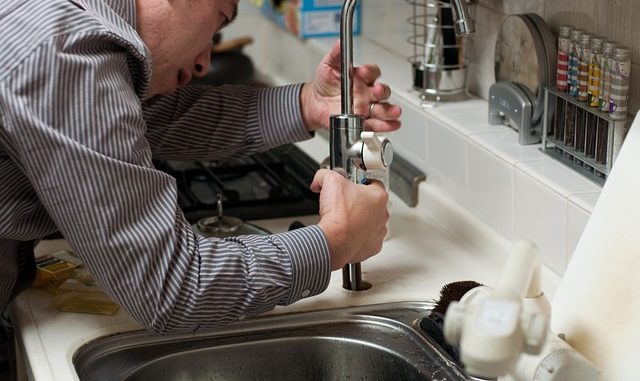 Ucpaný odtok vyčistíte snadno a levně za pomocí sody