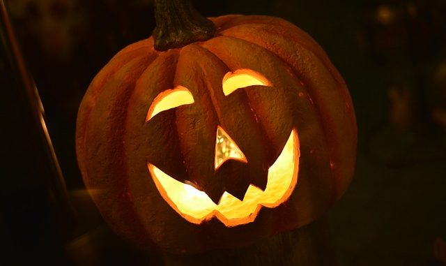 halloween-1805457_640